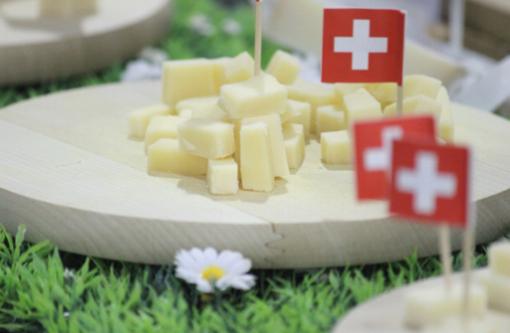 Vizitând Gruyères: Ghid pentru tururi și degustări de brânză. Vizitând Gruyères: Ghid pentru tururi și degustări de brânză.