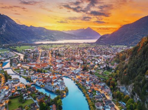 Excursii cu barca și activități acvatice pentru copii în Interlaken. Excursii cu barca și activități acvatice pentru copii în Interlaken.