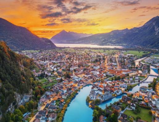 Experiențe de natură sălbatică pentru tinerii exploratori în Interlaken. Experiențe de natură sălbatică pentru tinerii exploratori în Interlaken.