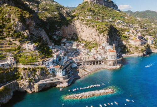 Ceramica și olăritul: Descoperirea patrimoniului artistic al Amalfi-ului Ceramica și olăritul: Descoperirea patrimoniului artistic al Amalfi-ului