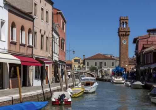 Sărit de la o insulă la alta: Cum să călătorești între Murano, Burano și Veneția Sărit de la o insulă la alta: Cum să călătorești între Murano, Burano și Veneția